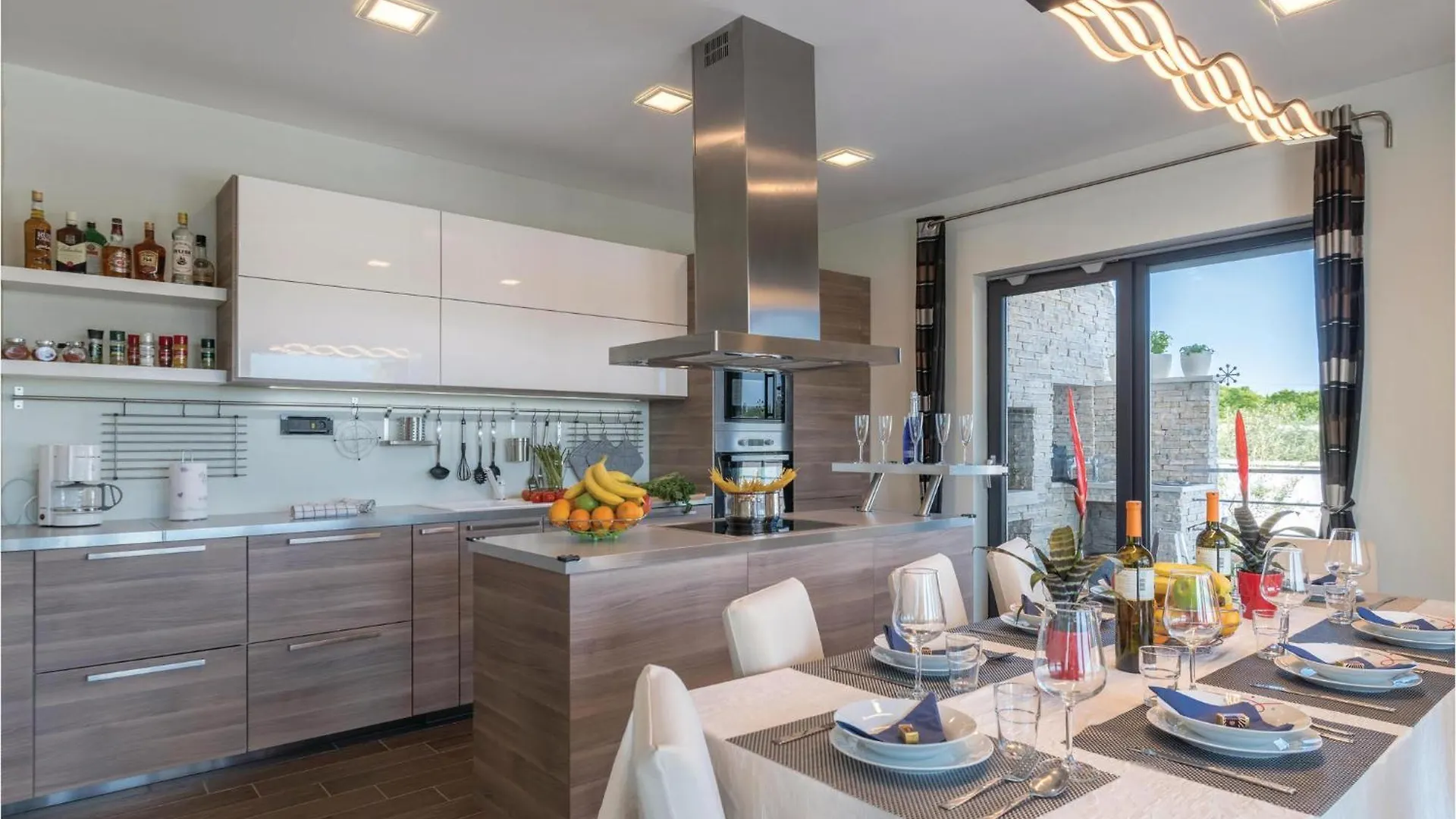 Cozy Home In Galizana With Kitchen