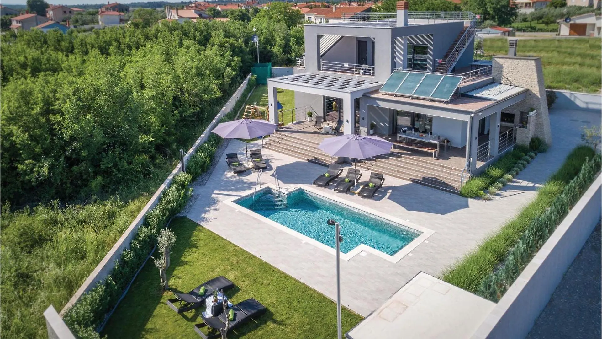 Cozy Home In Galizana With Kitchen
